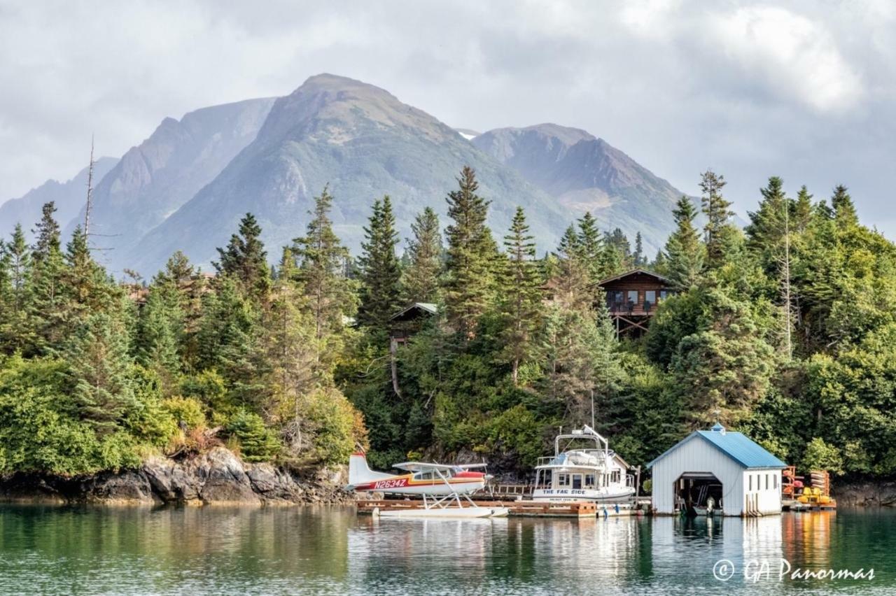 Stillpoint Lodge - All-Inclusive Halibut Cove Екстер'єр фото