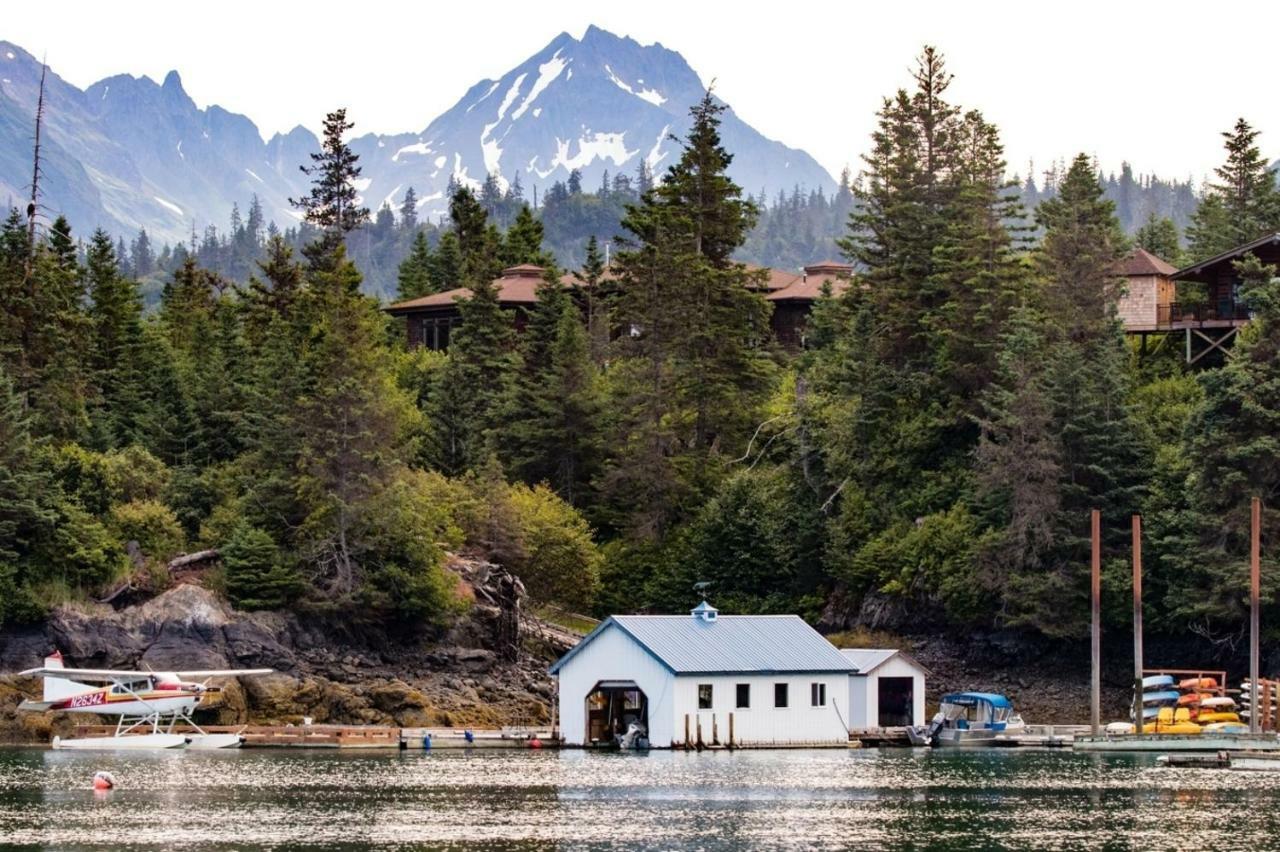 Stillpoint Lodge - All-Inclusive Halibut Cove Екстер'єр фото