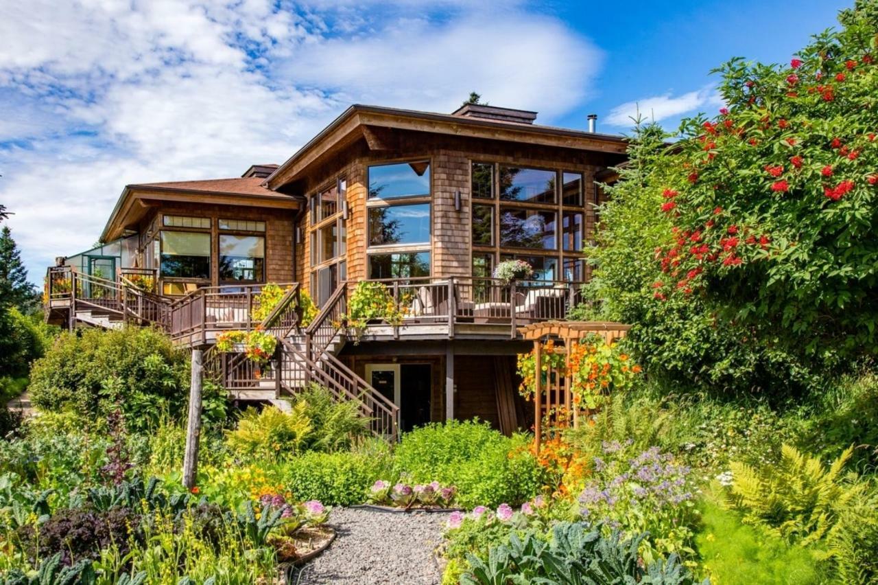 Stillpoint Lodge - All-Inclusive Halibut Cove Екстер'єр фото
